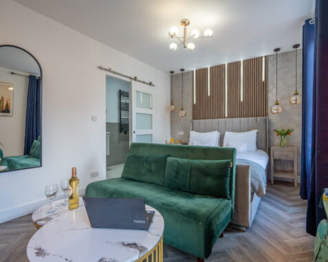 Studio Apartment With Sofa Bed  in Shoreditch 4