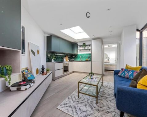 Cozy YT Leyton House with Outdoor Garden Space